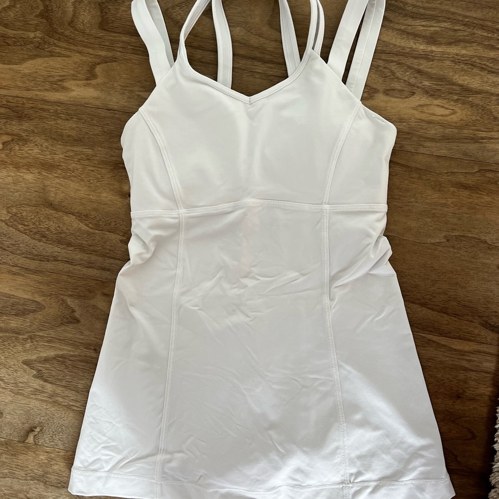 Lululemon shelf tank